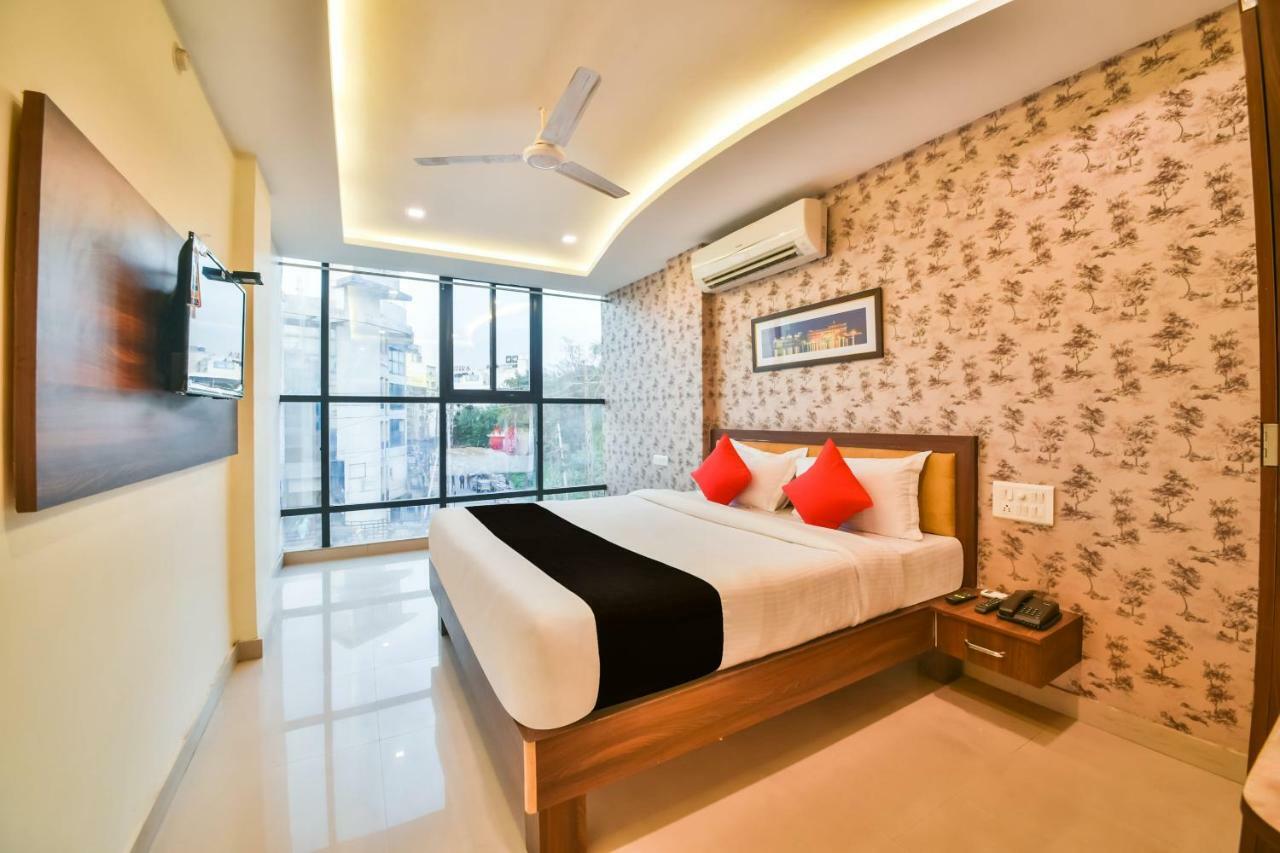 Golden Feather Udaipur Exterior foto